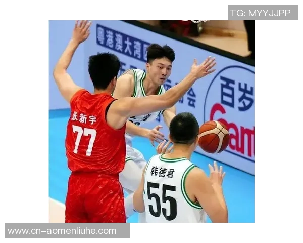 广东男篮与辽篮今日激战正酣谁能在这场对决中笑到最后